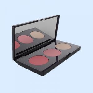 Eyeshadow with mirror