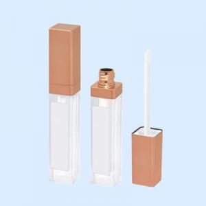 Lip gloss tubes with mirror